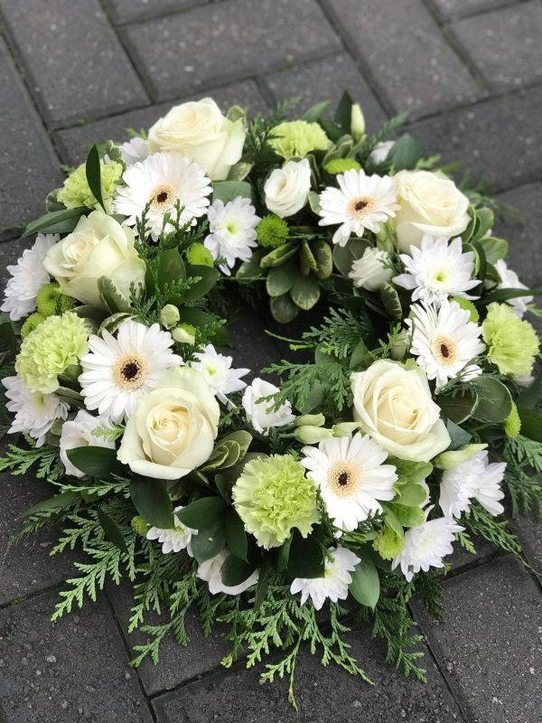 wreath-ring-white